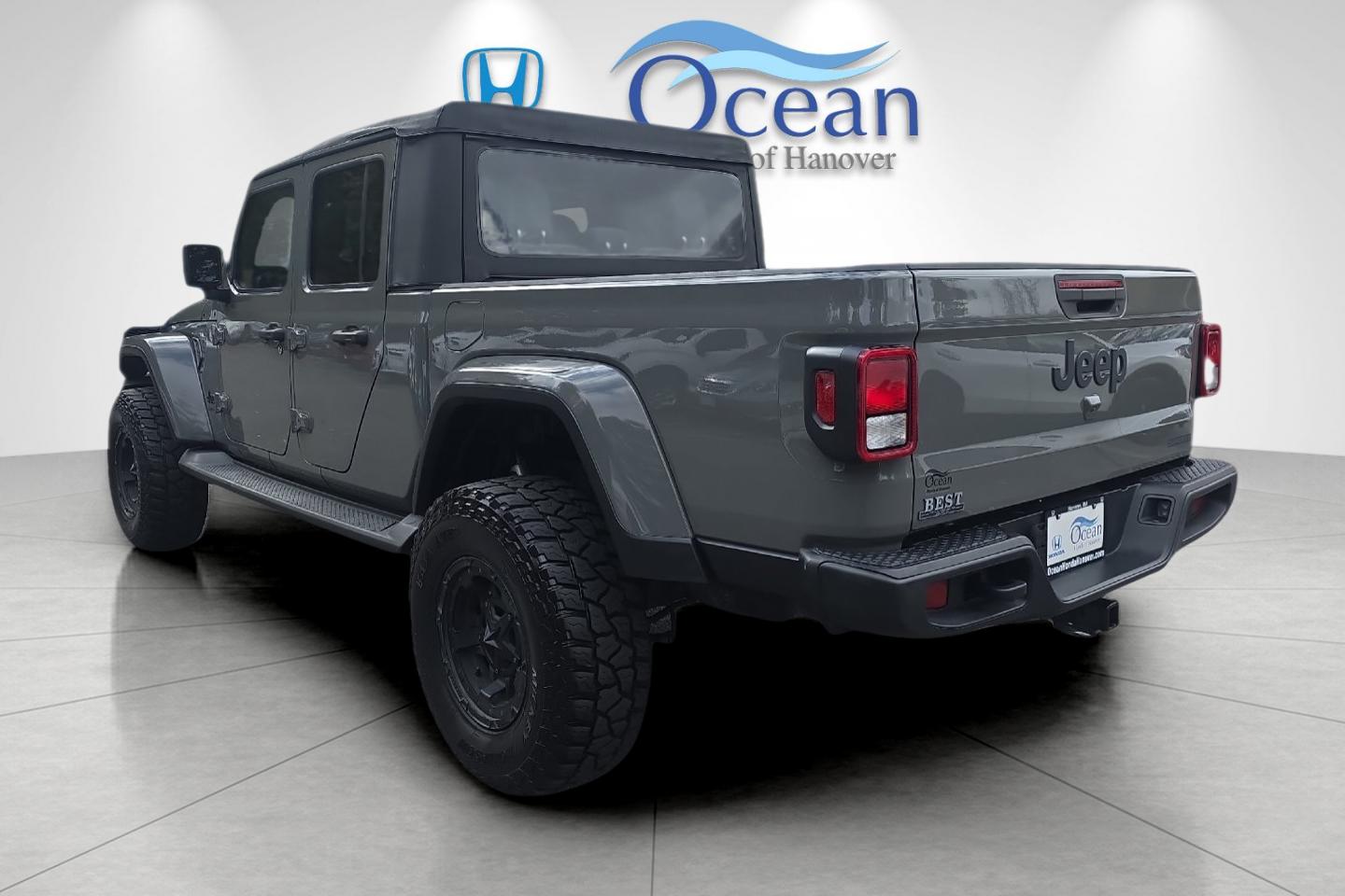 Used 2021 Sting-Gray Clearcoat Jeep Sport image 5