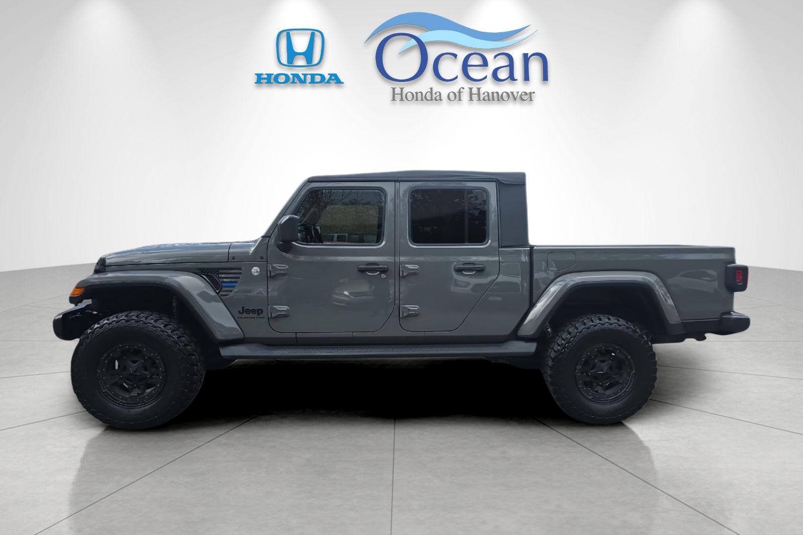 Used 2021 Sting-Gray Clearcoat Jeep Sport image 6