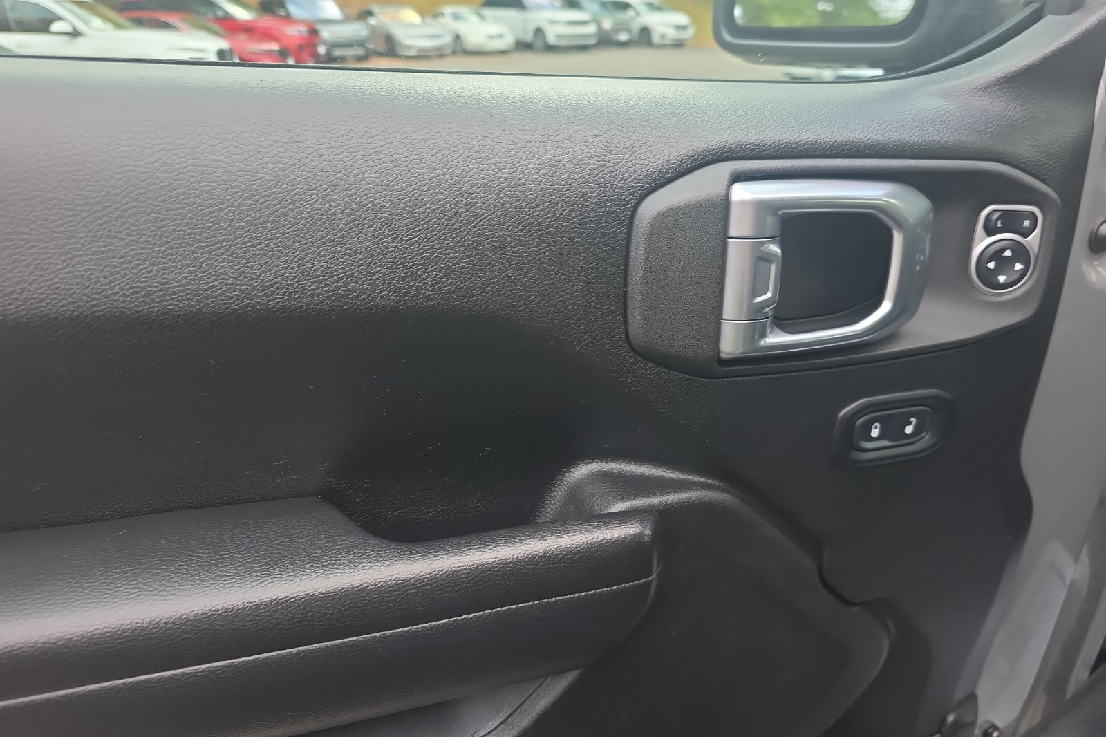 Used 2021 Sting-Gray Clearcoat Jeep Sport image 12