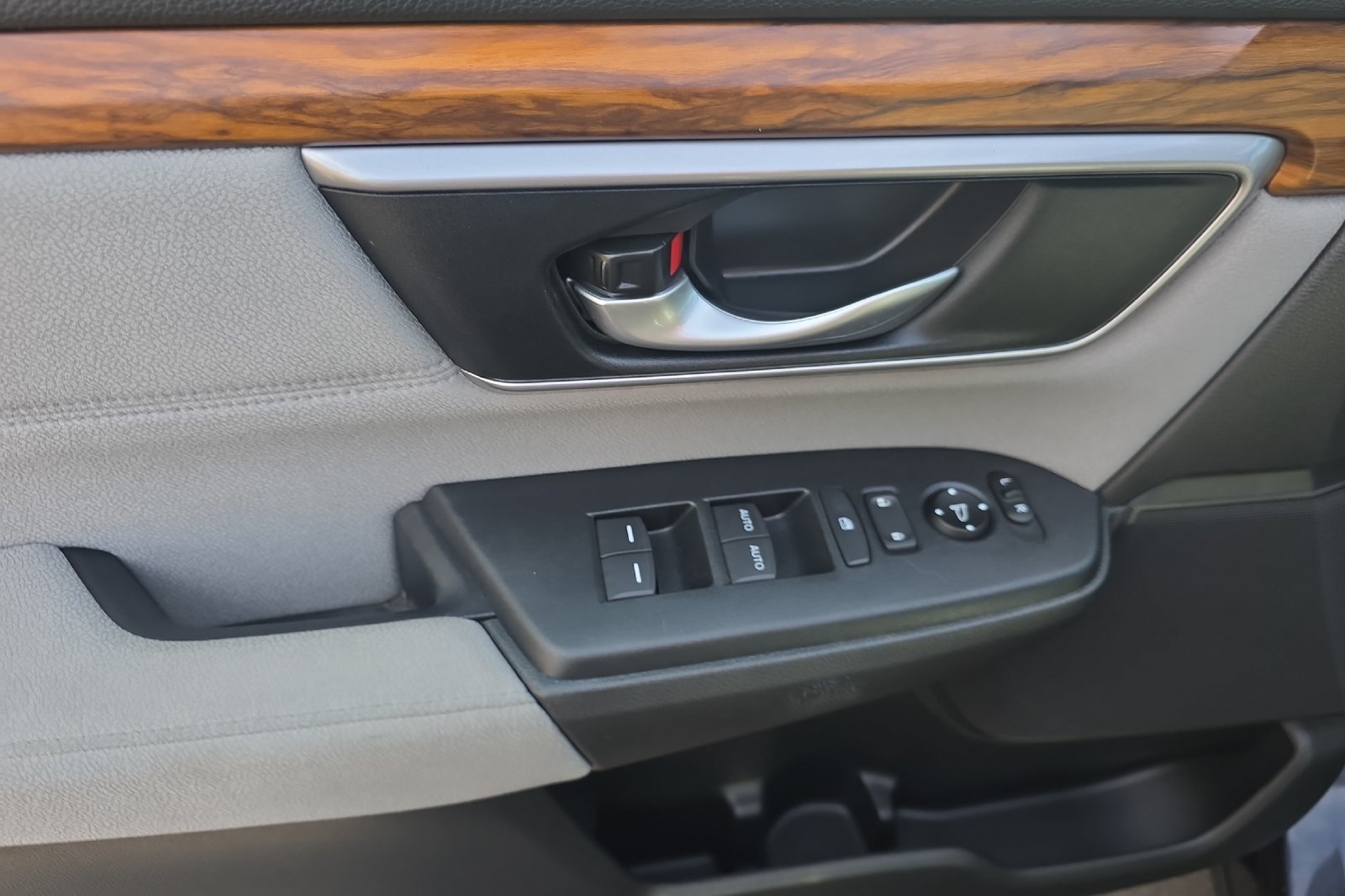 Used 2018 Gunmetal Metallic Honda EX image 12