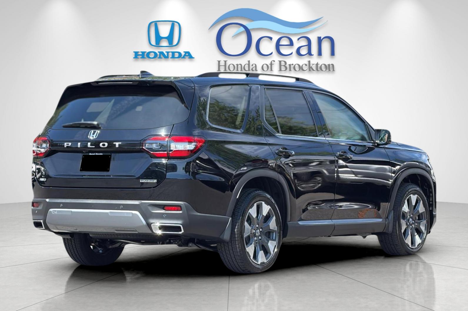 New 2026 Crystal Black Pearl Honda Touring image 5