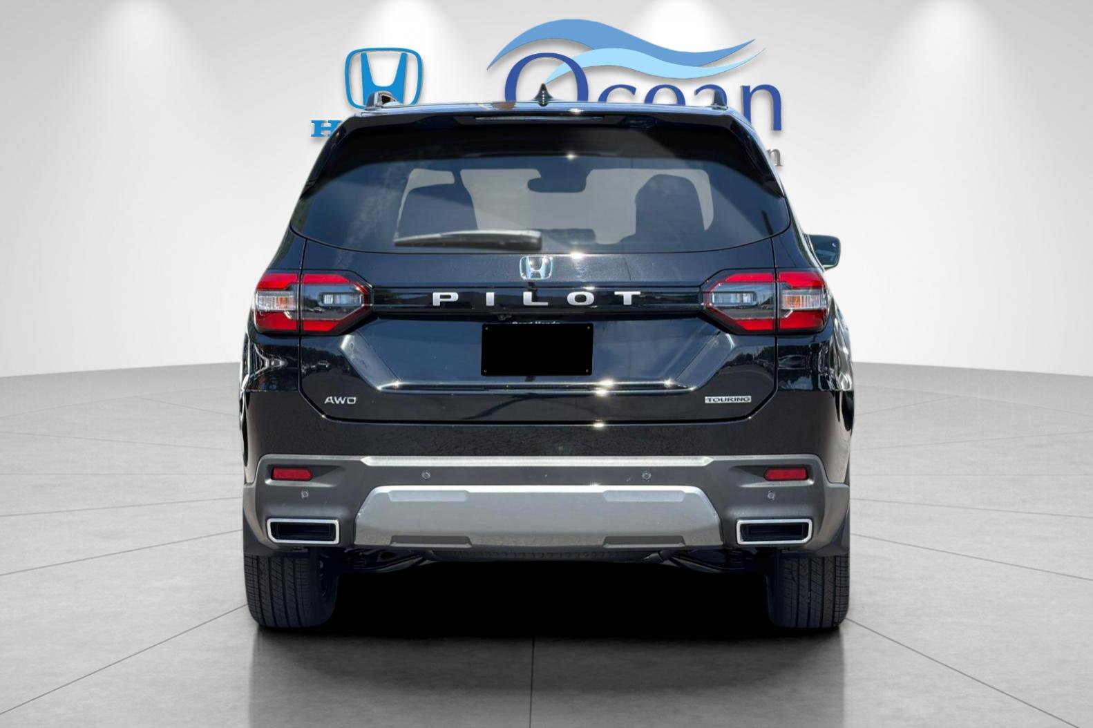 New 2026 Crystal Black Pearl Honda Touring image 4