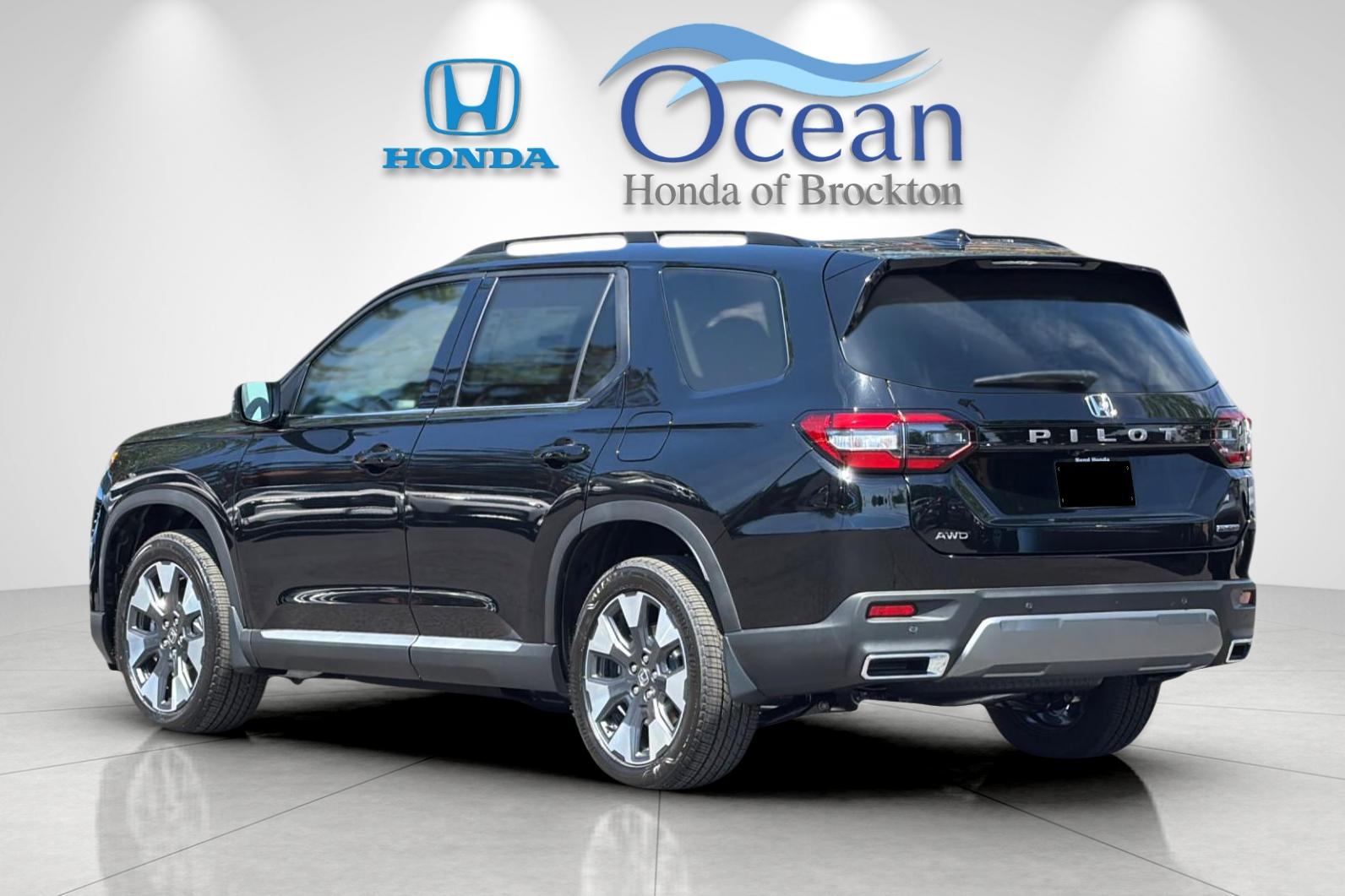 New 2026 Crystal Black Pearl Honda Touring image 3