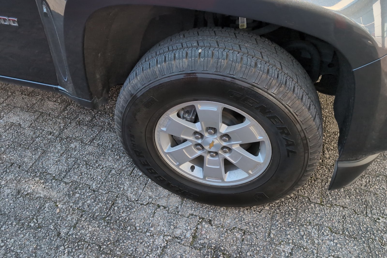 Used 2016 Gray Chevrolet Work Truck image 4