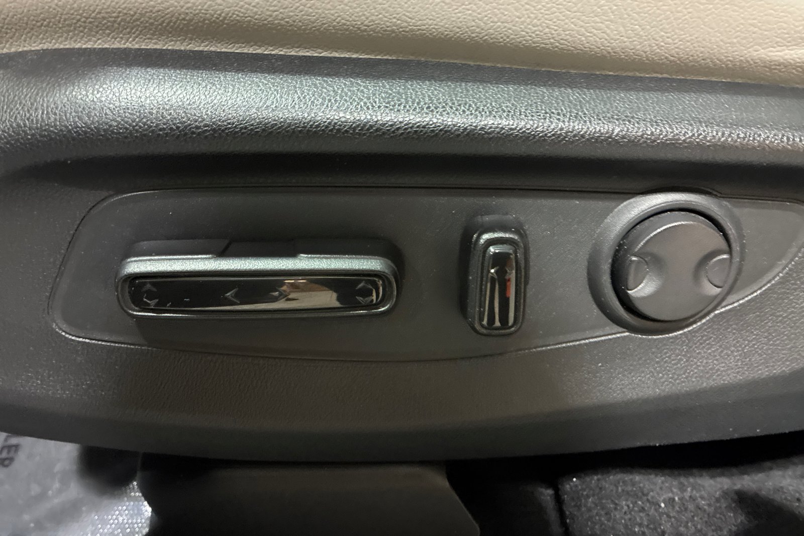 Used 2025 Meteorite Gray Metallic Honda EX-L image 9