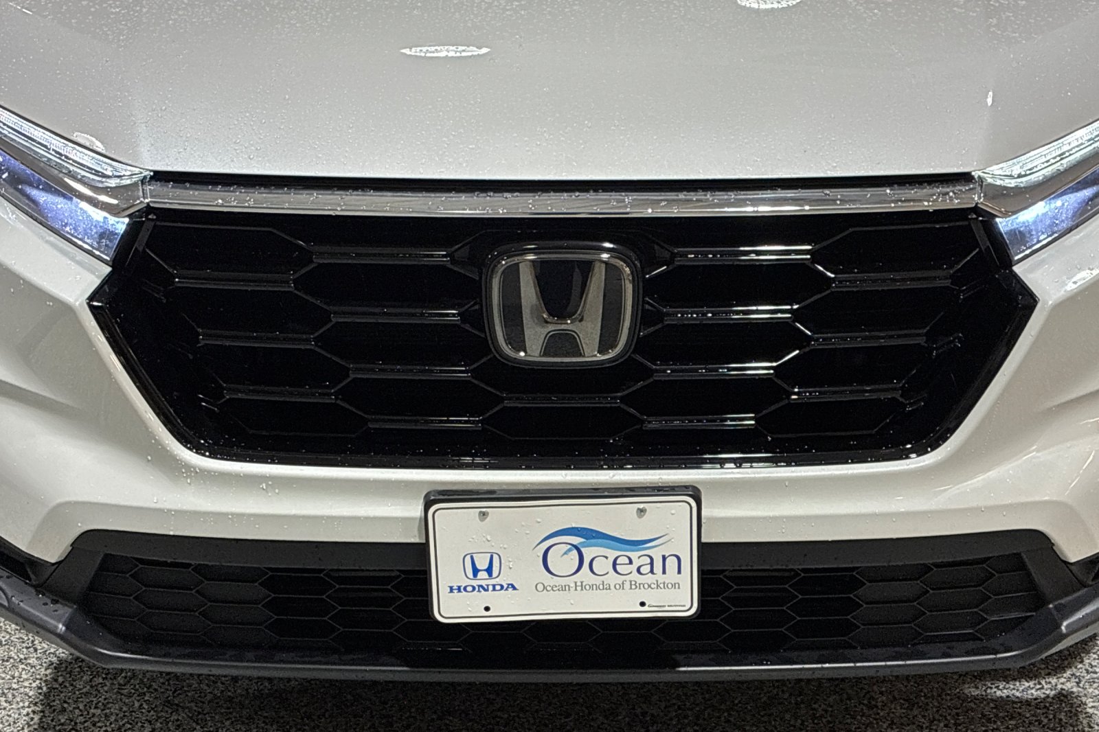 Used 2024 Platinum White Pearl Honda EX image 41