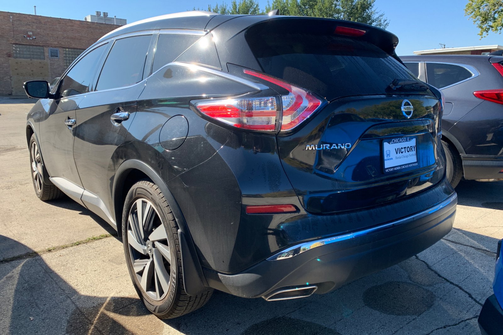 Used 2016 Black Nissan Platinum image 3