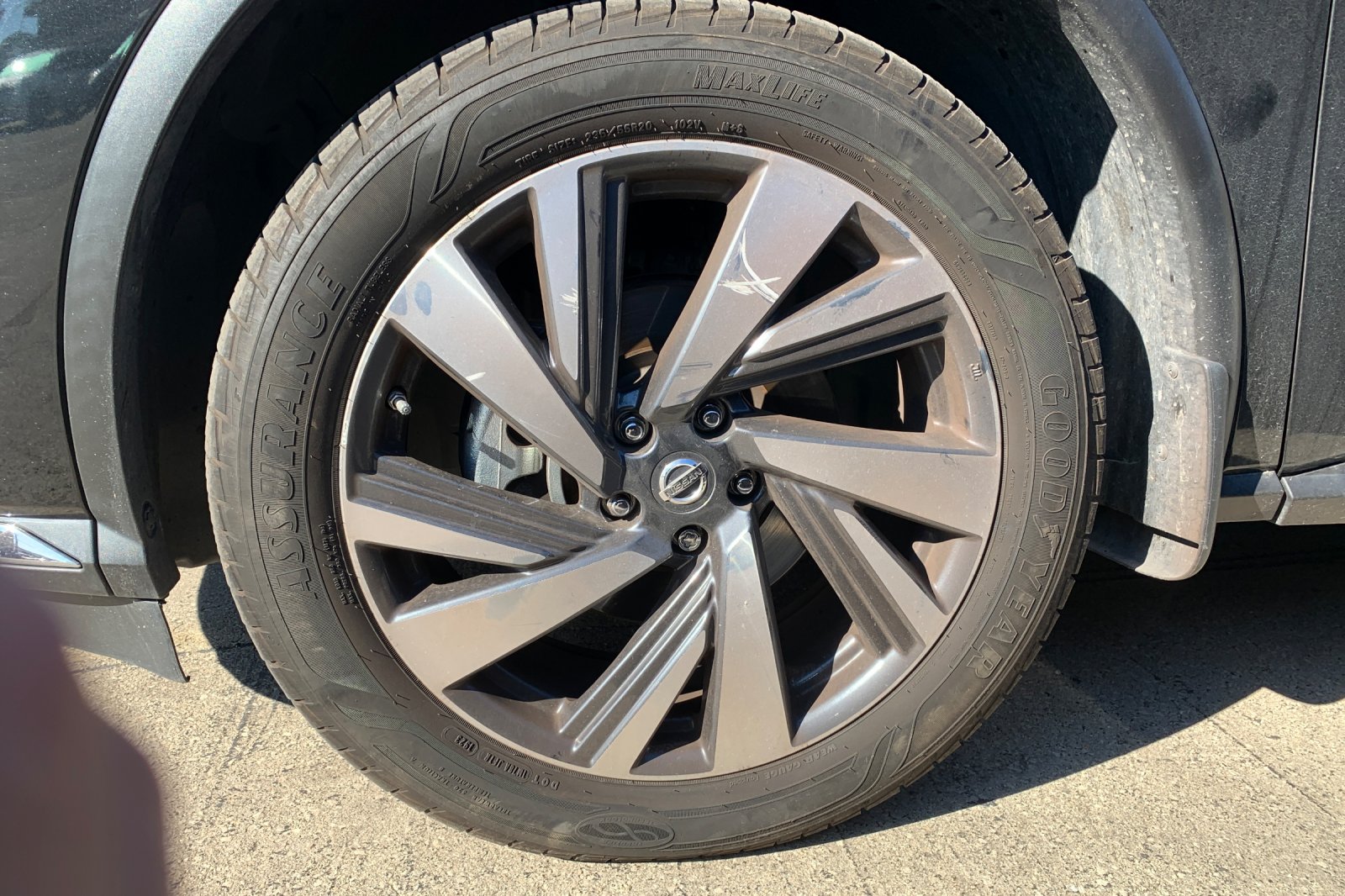 Used 2016 Black Nissan Platinum image 6