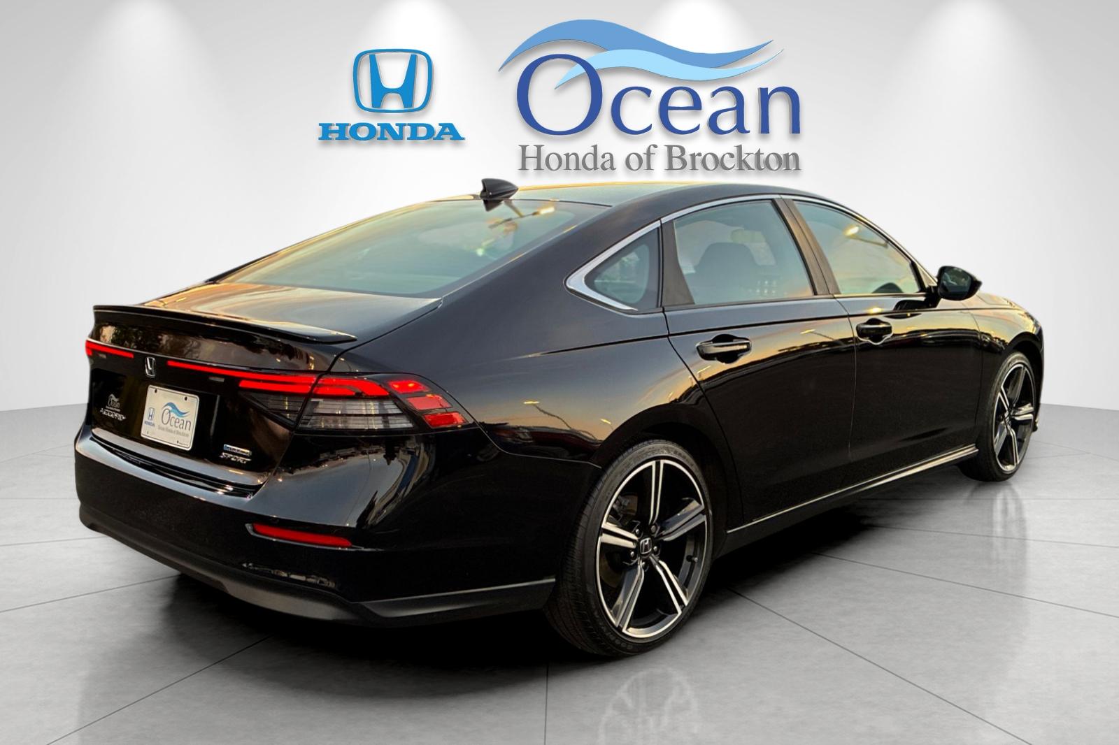 Used 2025 Crystal Black Pearl Honda Sport image 3
