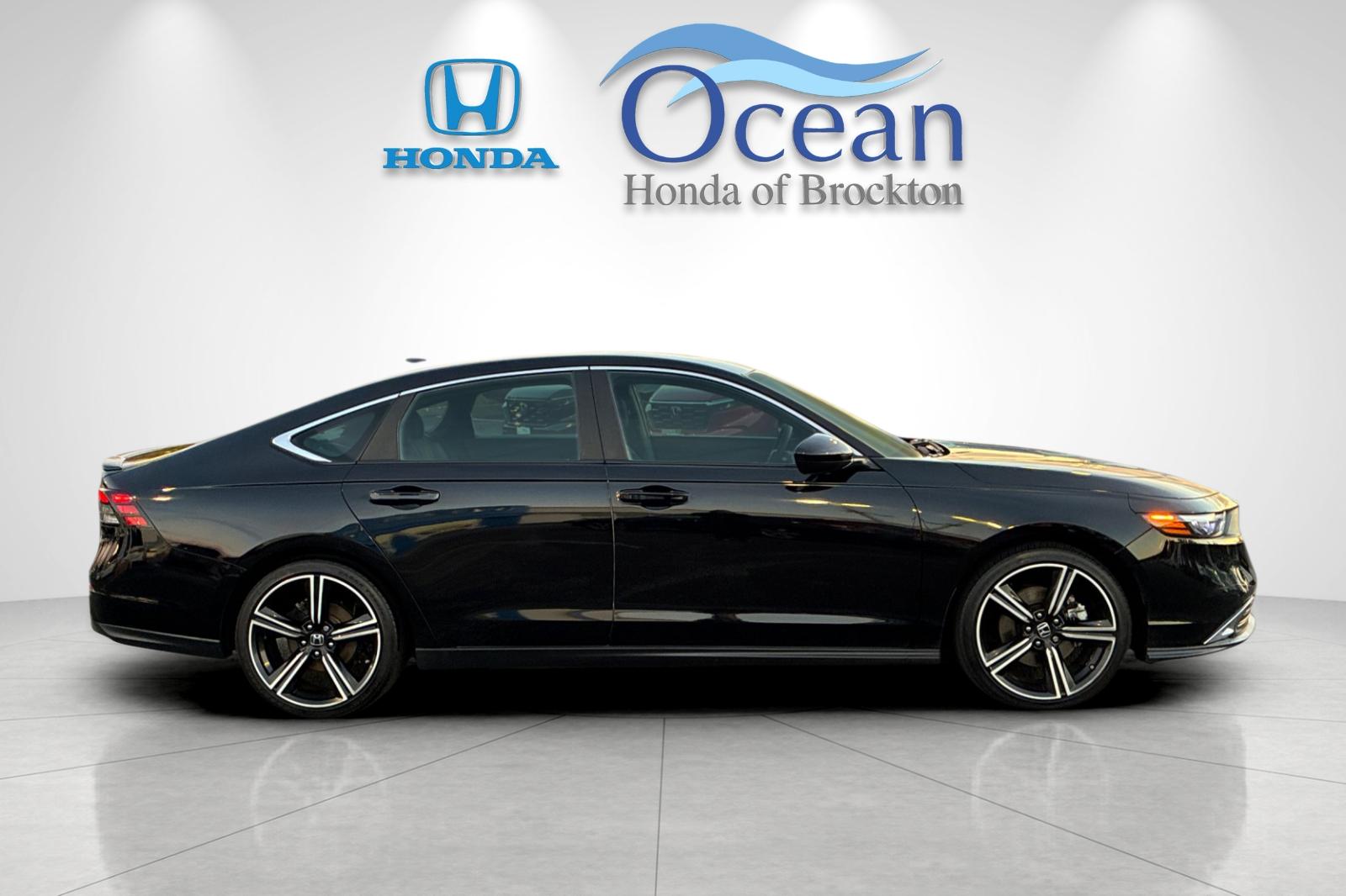 Used 2025 Crystal Black Pearl Honda Sport image 2