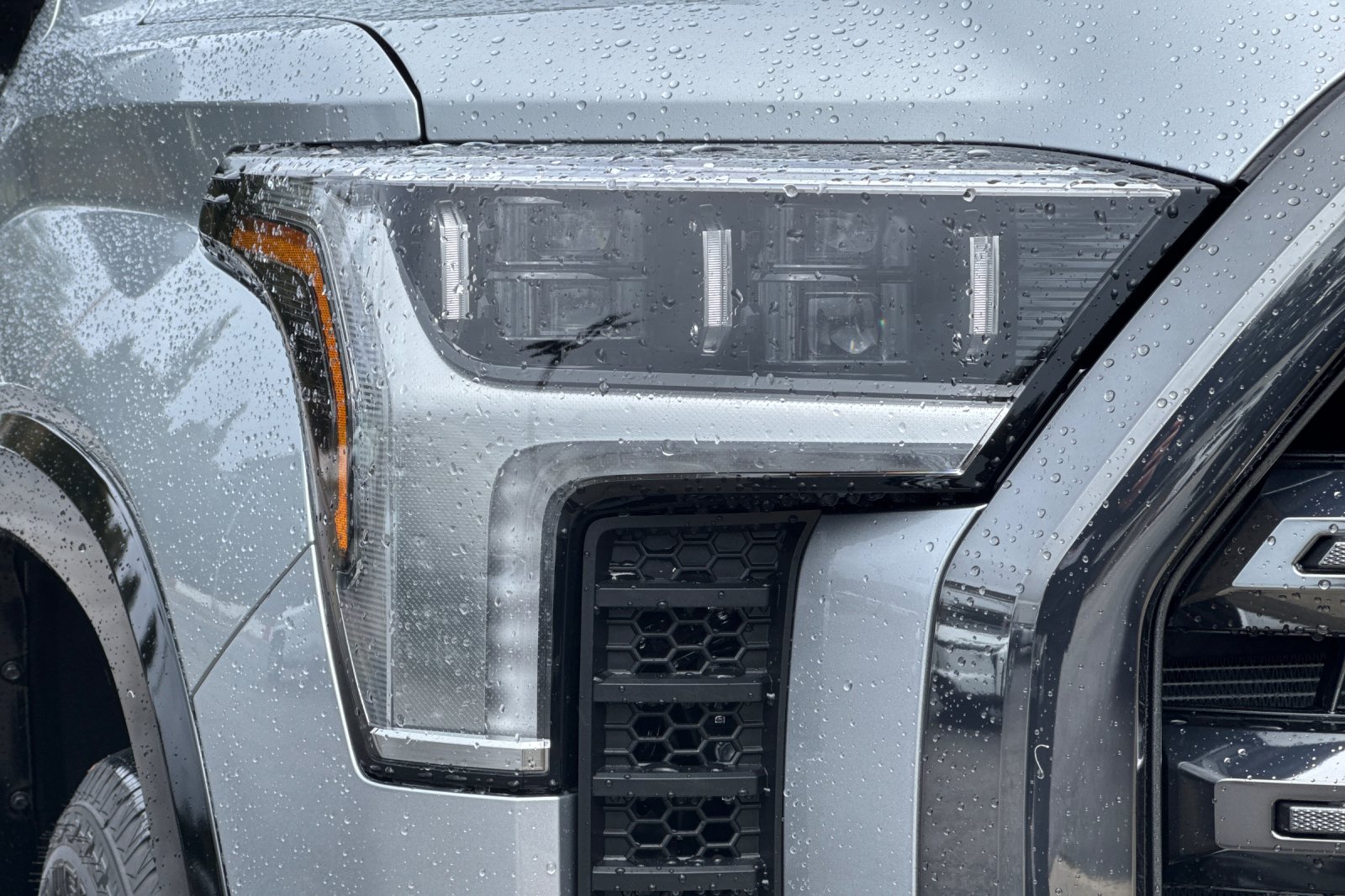 New 2026 Celestial Silver Metallic Toyota Platinum image 24