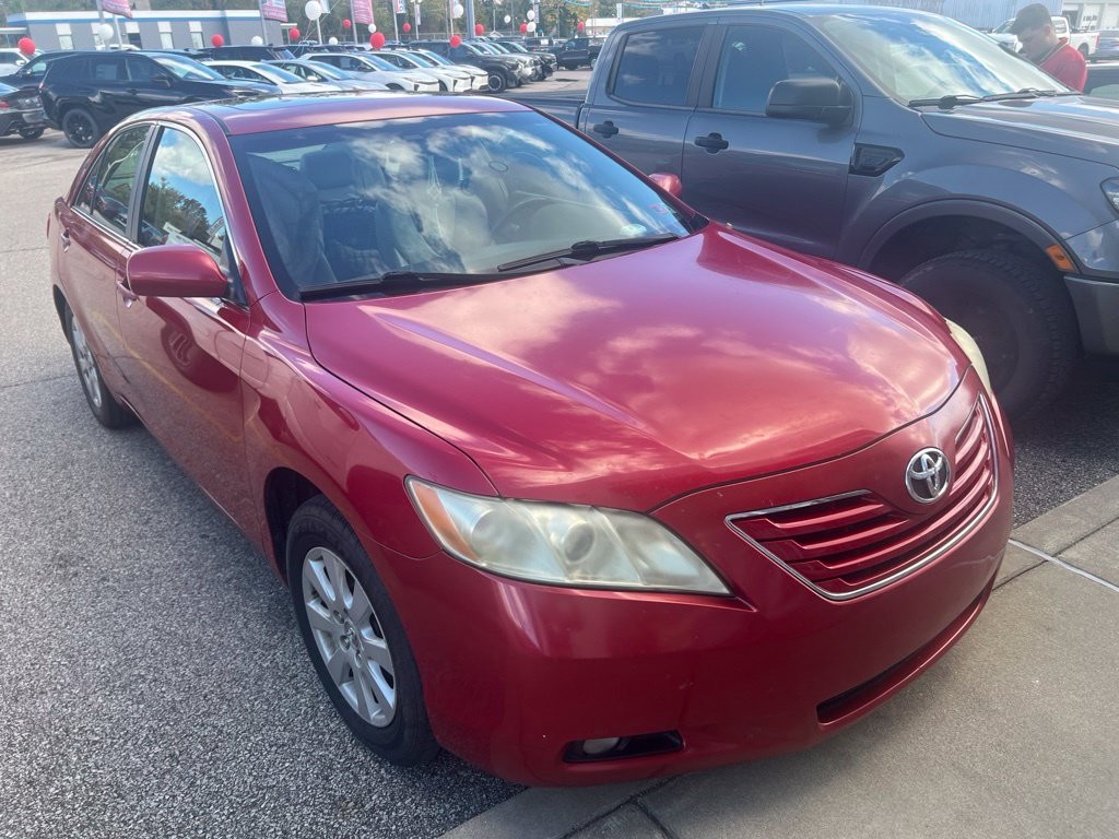 Used 2008 Red Toyota LE image 3