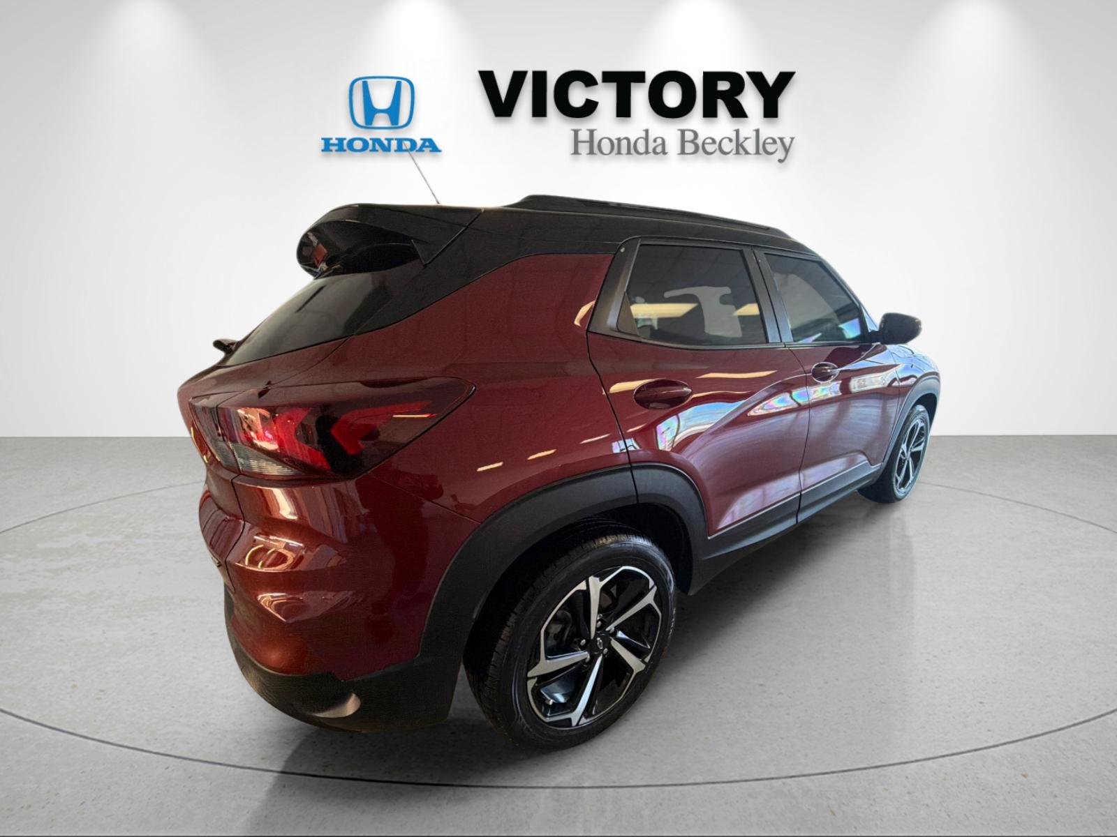 Used 2023 Crimson Chevrolet RS image 5