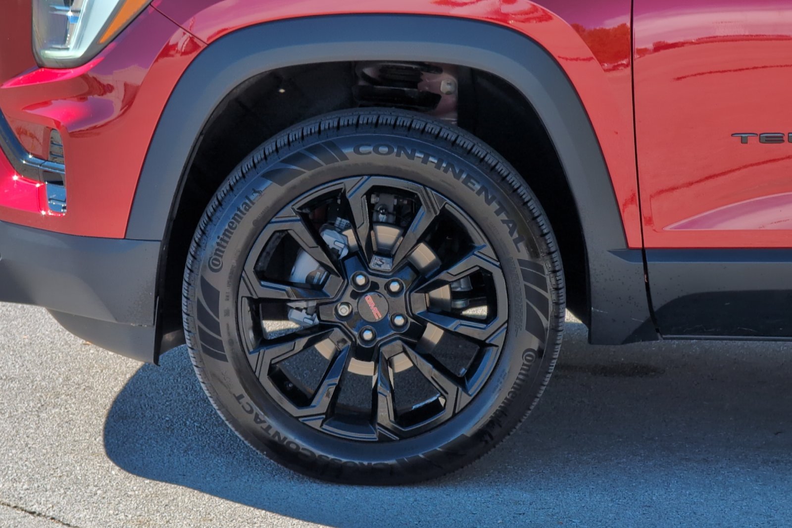 Used 2026 Red GMC Elevation image 28