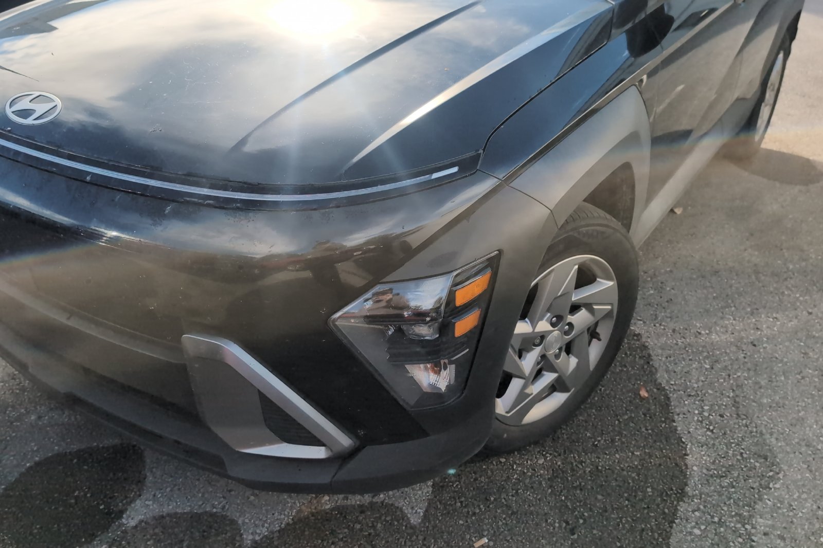 Used 2024 Black Hyundai SE image 11