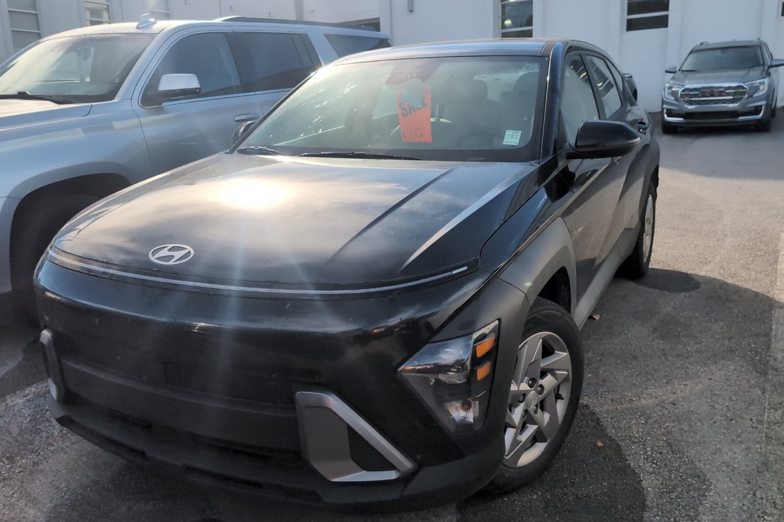 Used 2024 Black Hyundai SE image 12