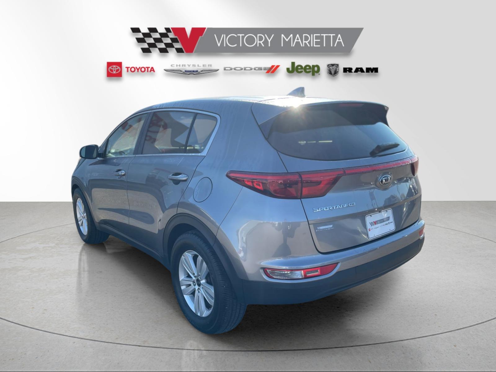 Used 2018 Mineral Silver Kia LX image 3