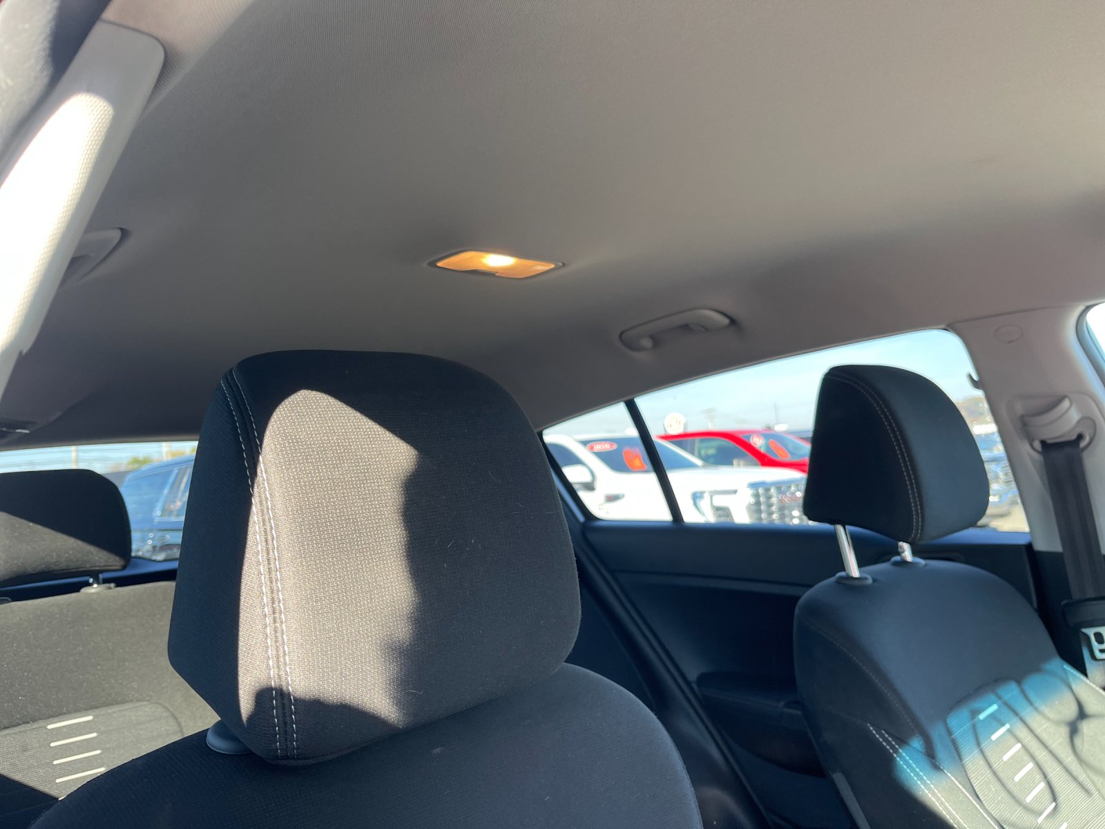 Used 2018 Mineral Silver Kia LX image 17