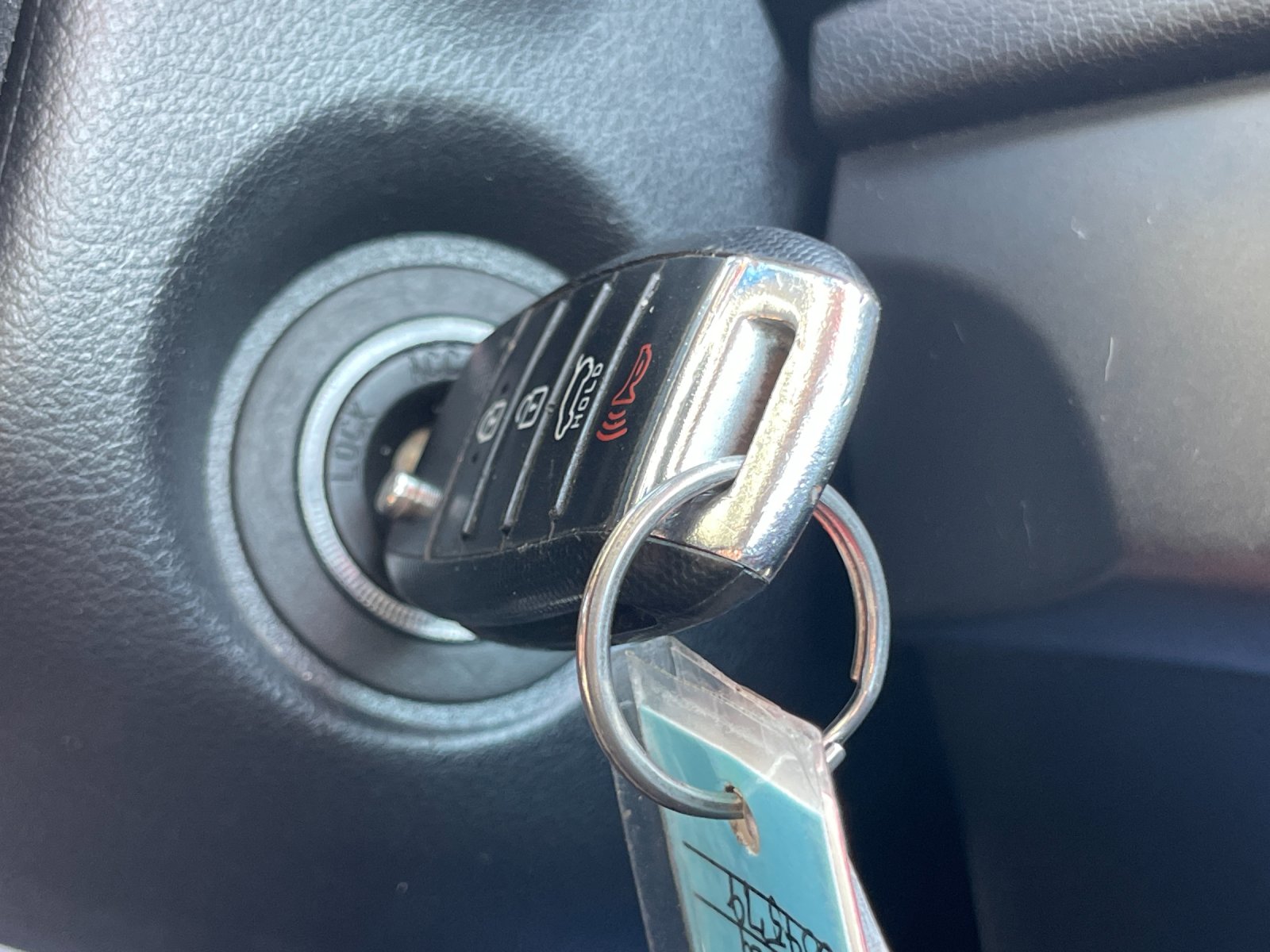 Used 2018 Mineral Silver Kia LX image 24