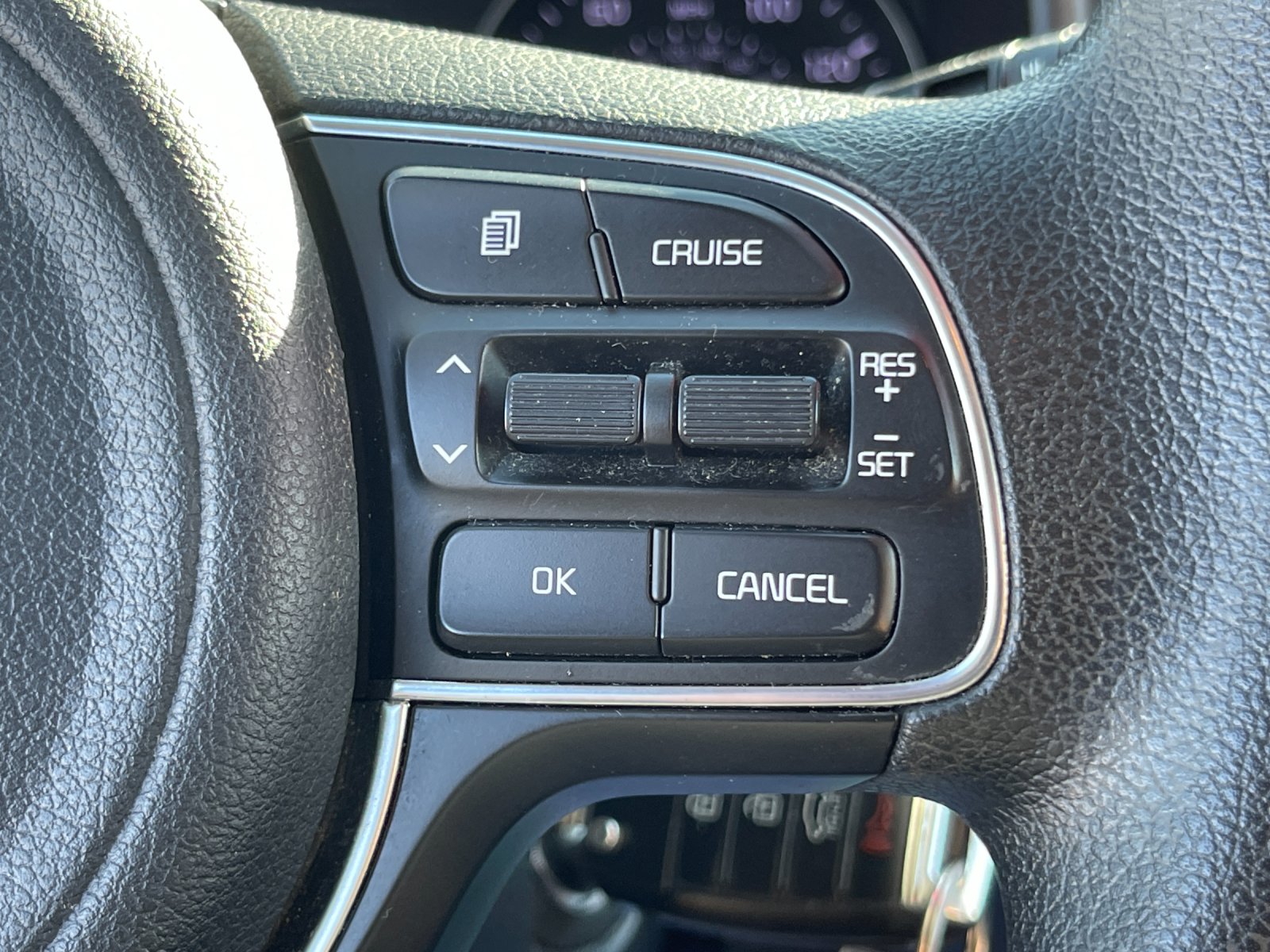 Used 2018 Mineral Silver Kia LX image 27