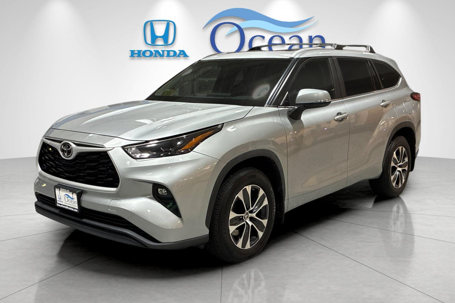 Used 2023 Celestial Silver Metallic Toyota XLE image 7