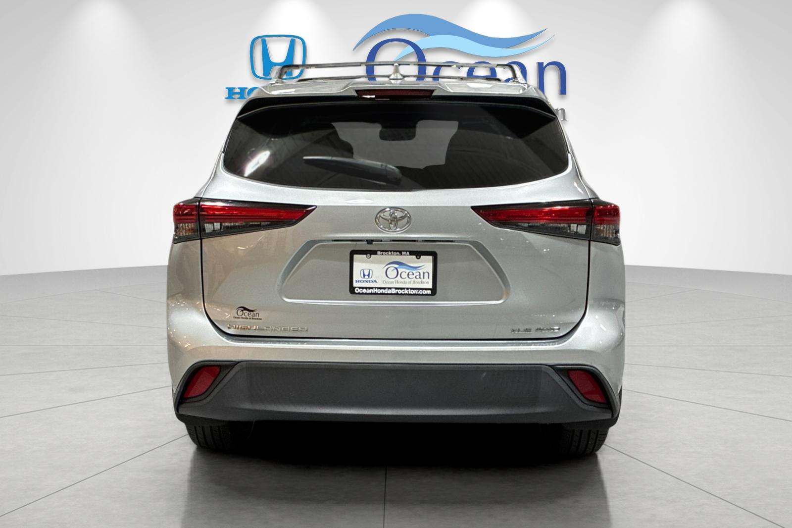Used 2023 Celestial Silver Metallic Toyota XLE image 4