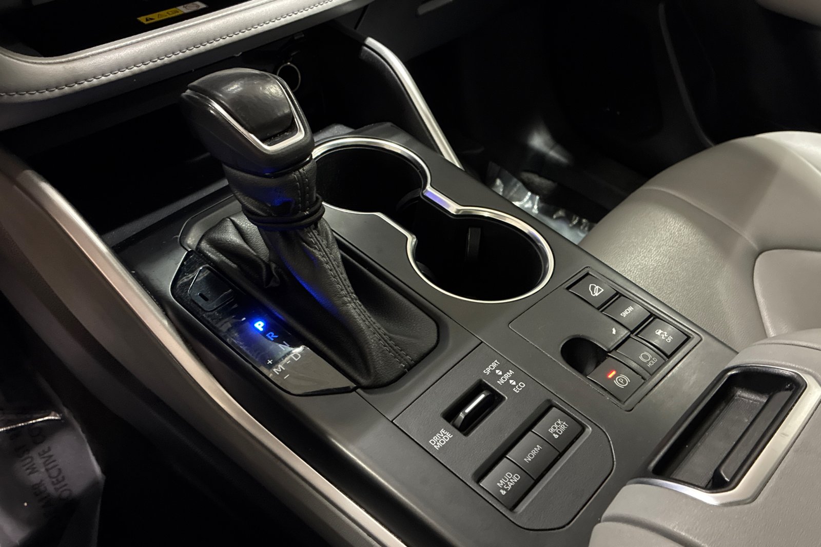 Used 2023 Celestial Silver Metallic Toyota XLE image 29