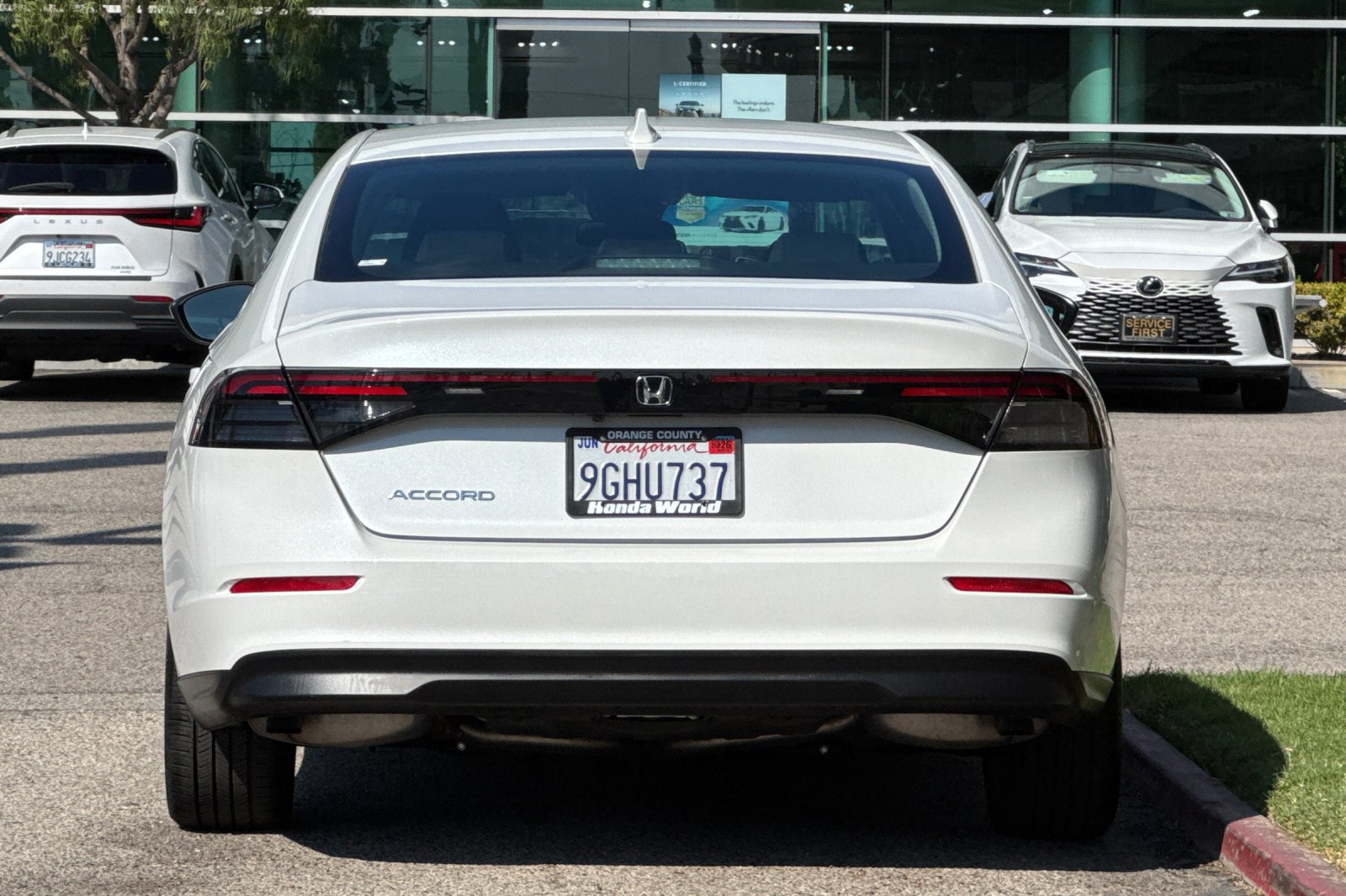 Certified Used 2023 Platinum White Pearl Honda 1.5T LX image 5