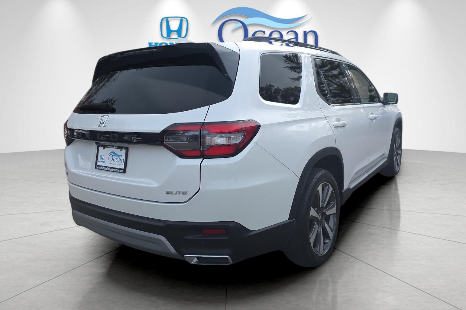 Used 2023 Platinum White Pearl Honda Elite image 3