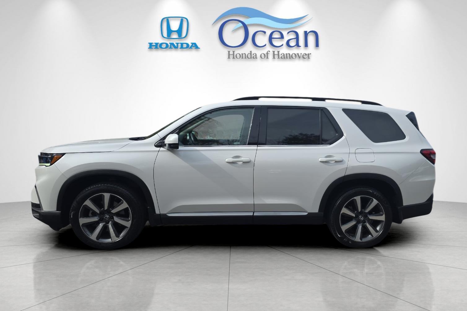 Used 2023 Platinum White Pearl Honda Elite image 6
