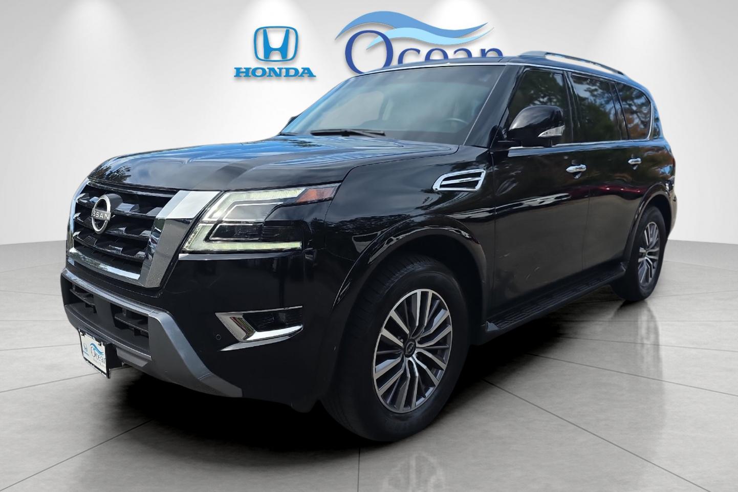 Used 2024 Super Black Nissan SL image 7