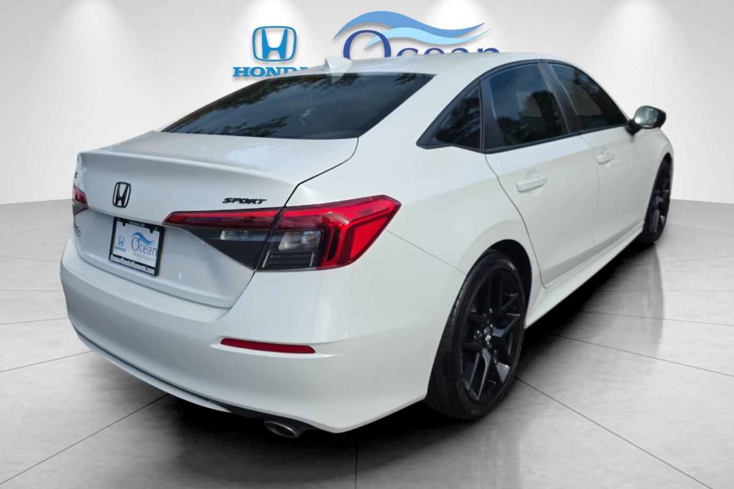 Used 2024 Platinum White Pearl Honda Sport image 3