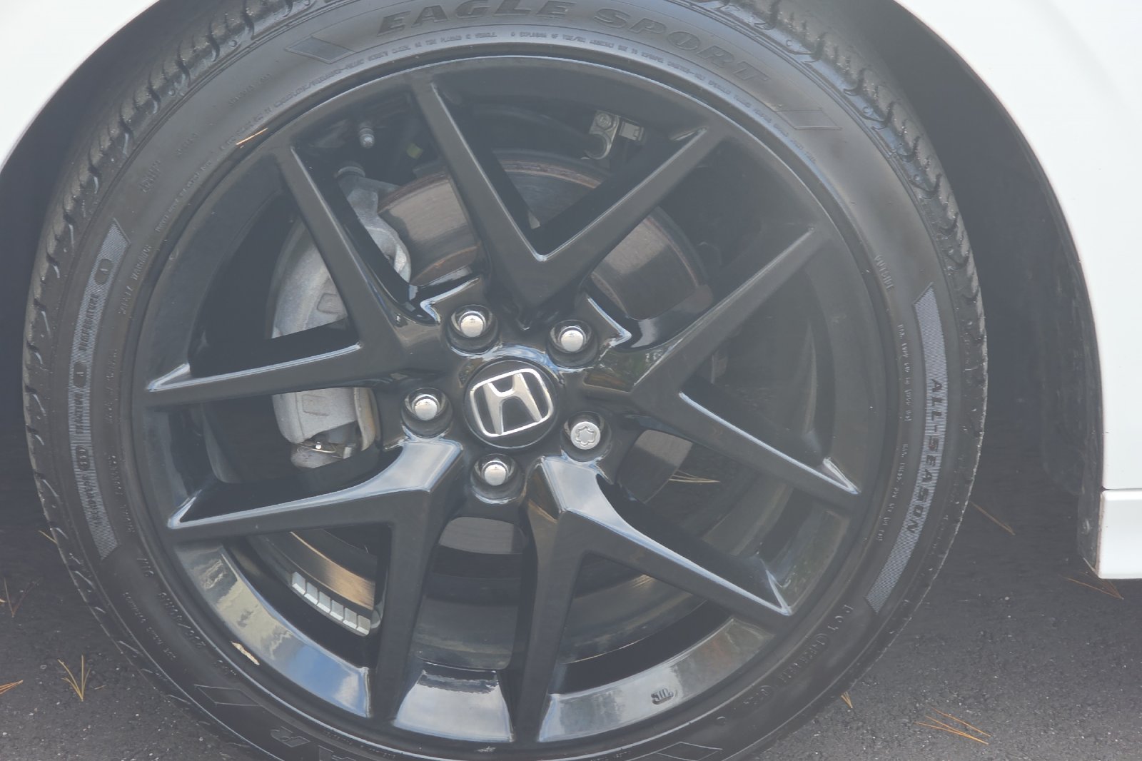 Used 2024 Platinum White Pearl Honda Sport image 23
