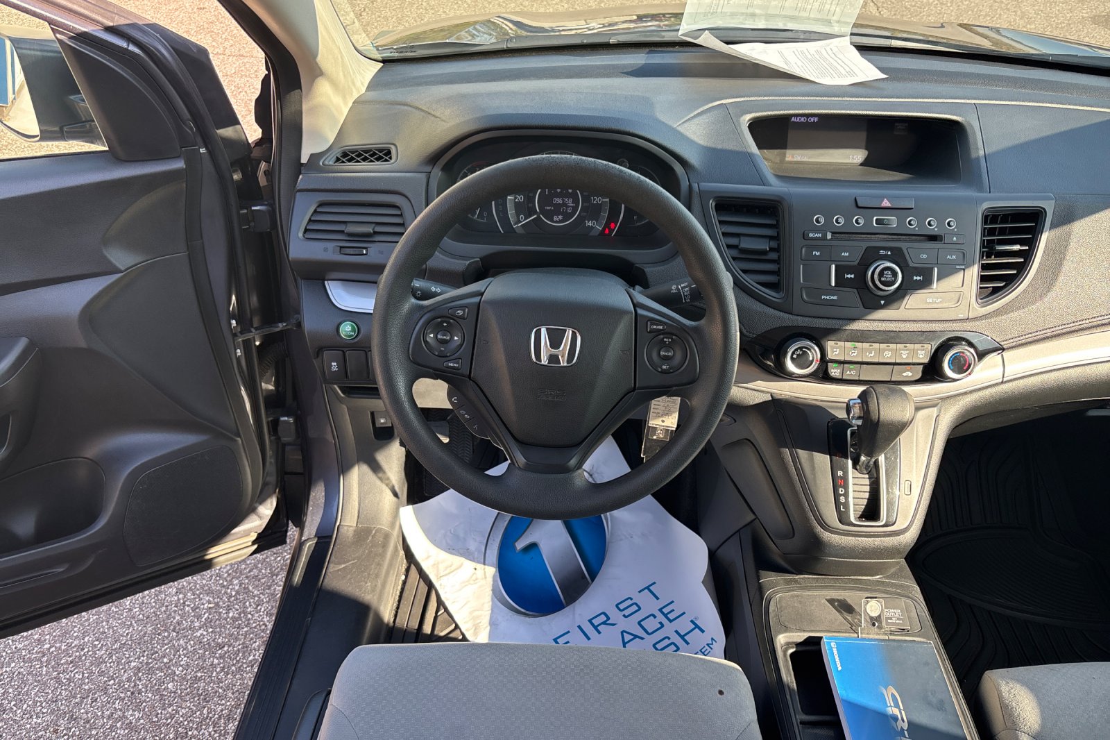 Used 2015 Modern Steel Metallic Honda LX image 17