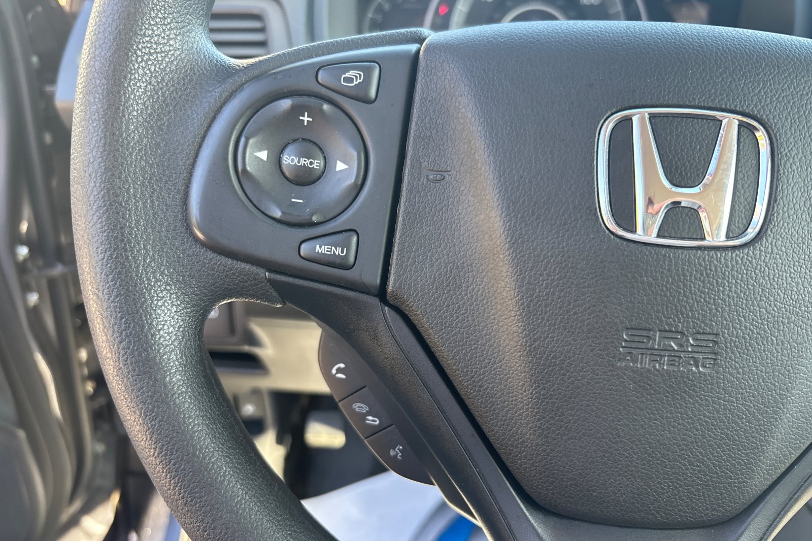 Used 2015 Modern Steel Metallic Honda LX image 29