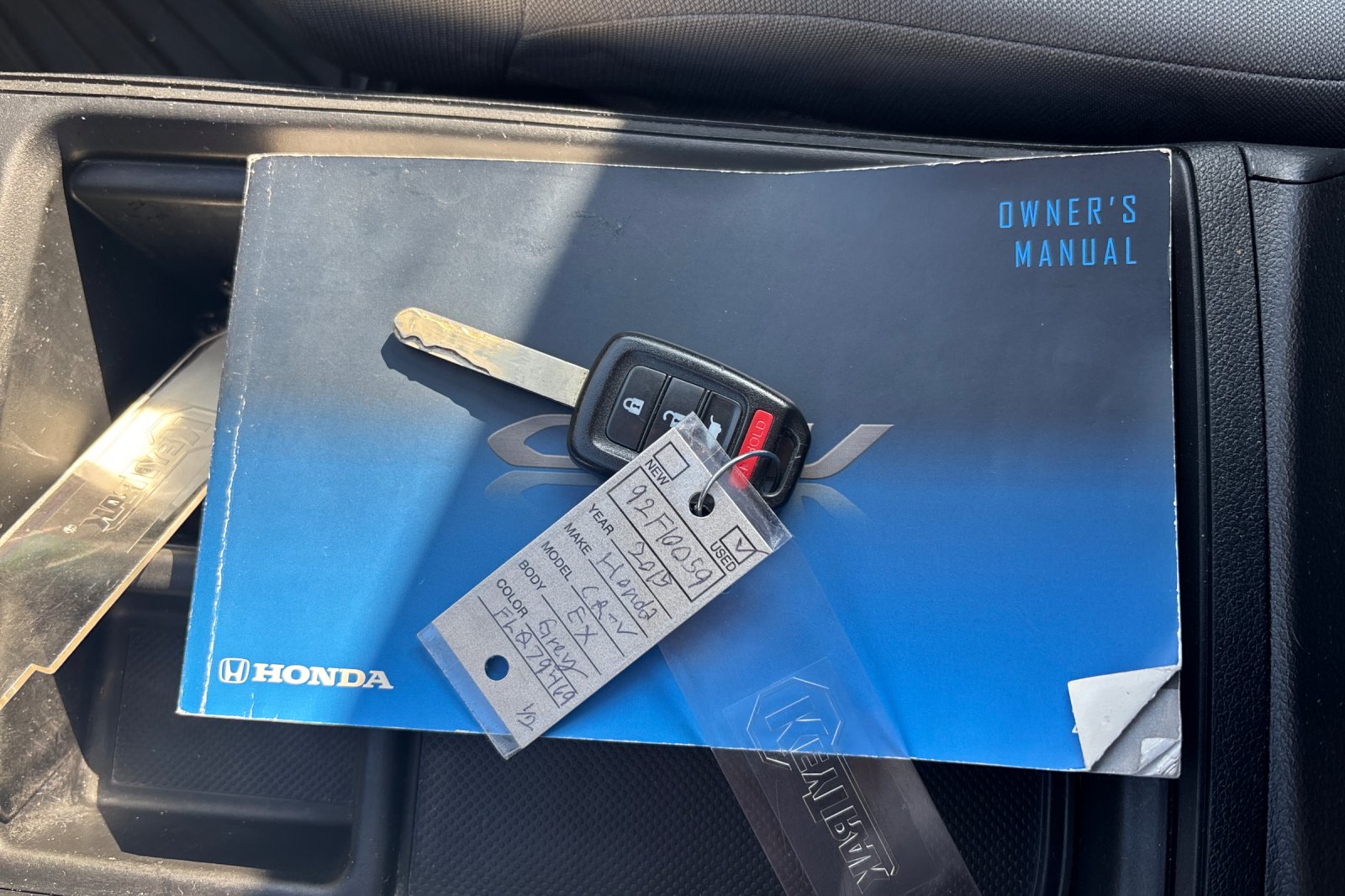 Used 2015 Modern Steel Metallic Honda LX image 9