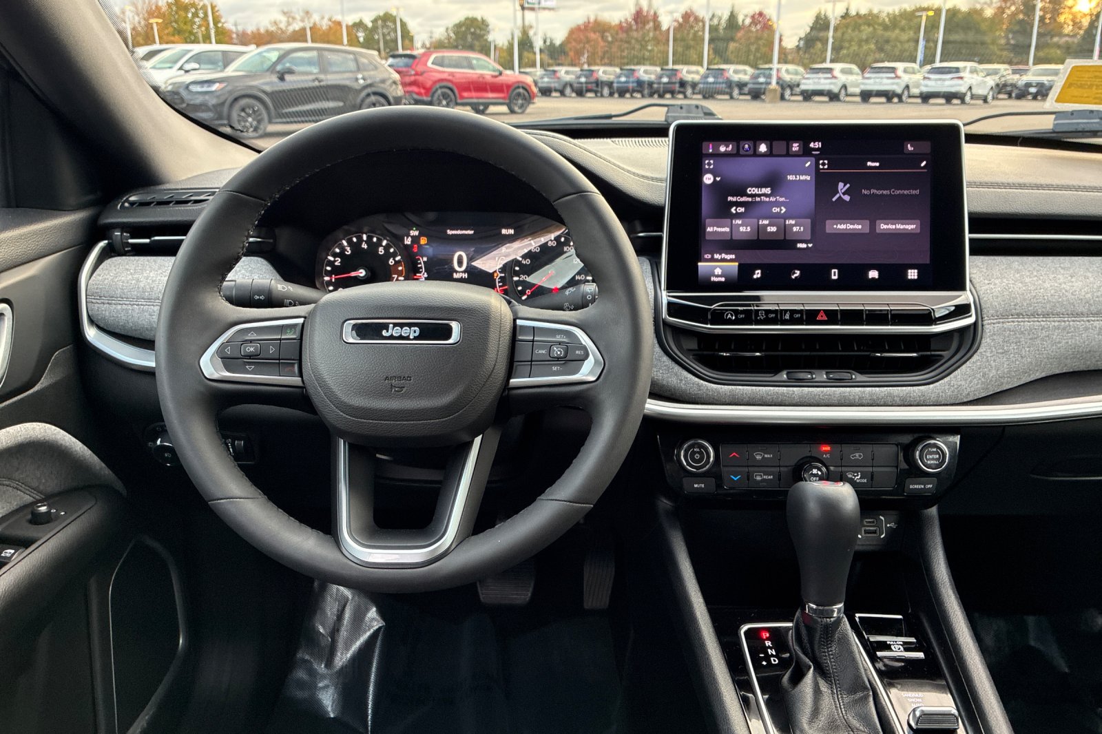 Used 2023 Crystal Metallic Jeep Latitude Lux image 17