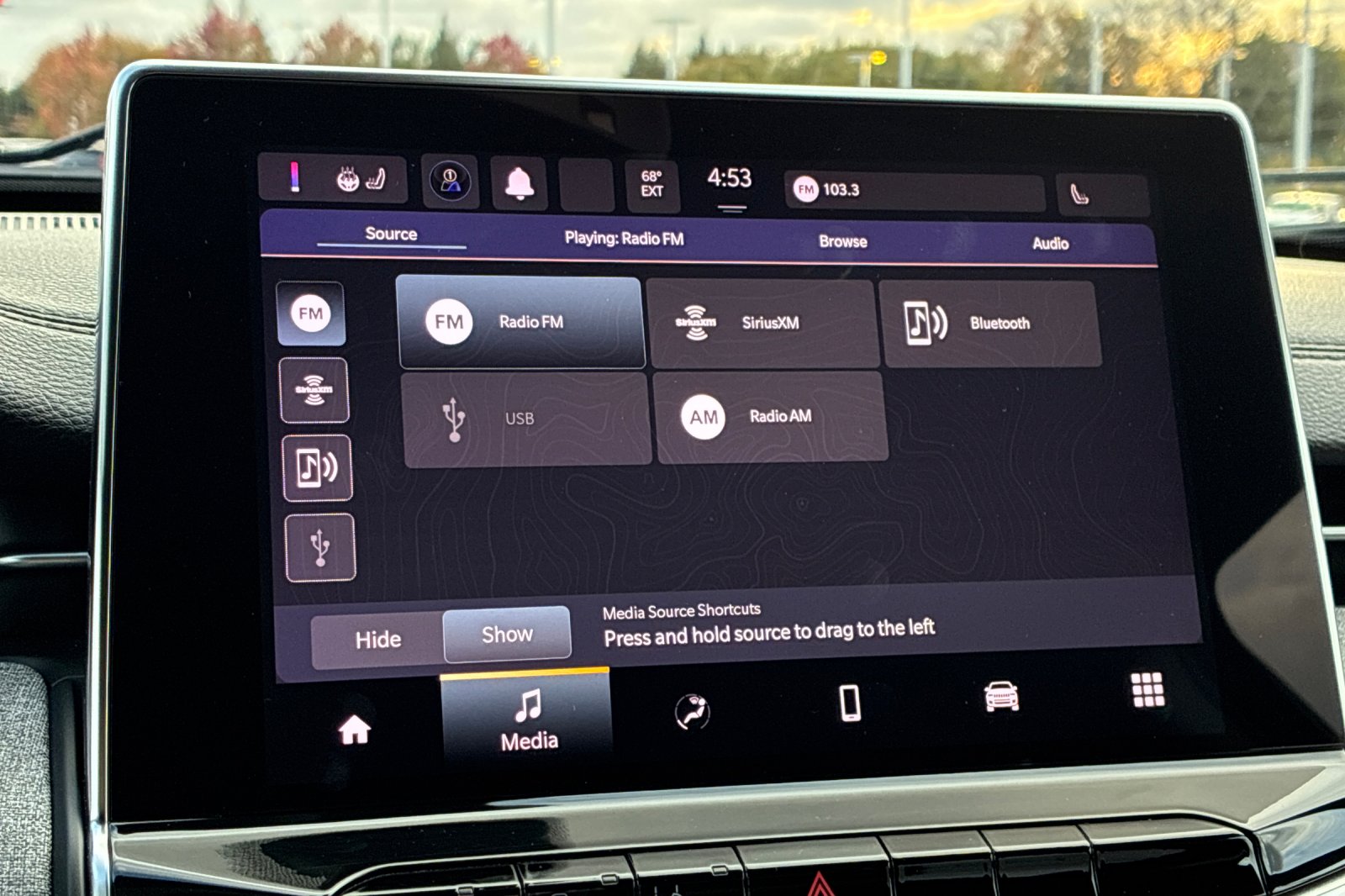 Used 2023 Crystal Metallic Jeep Latitude Lux image 23