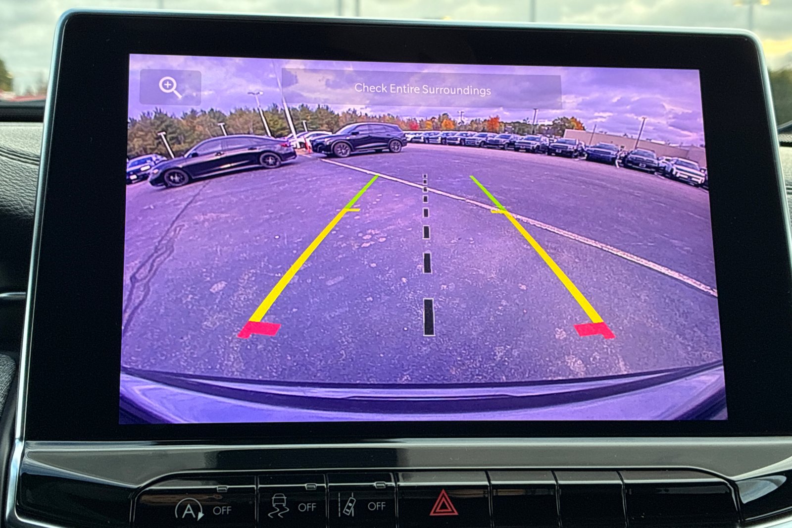 Used 2023 Crystal Metallic Jeep Latitude Lux image 26