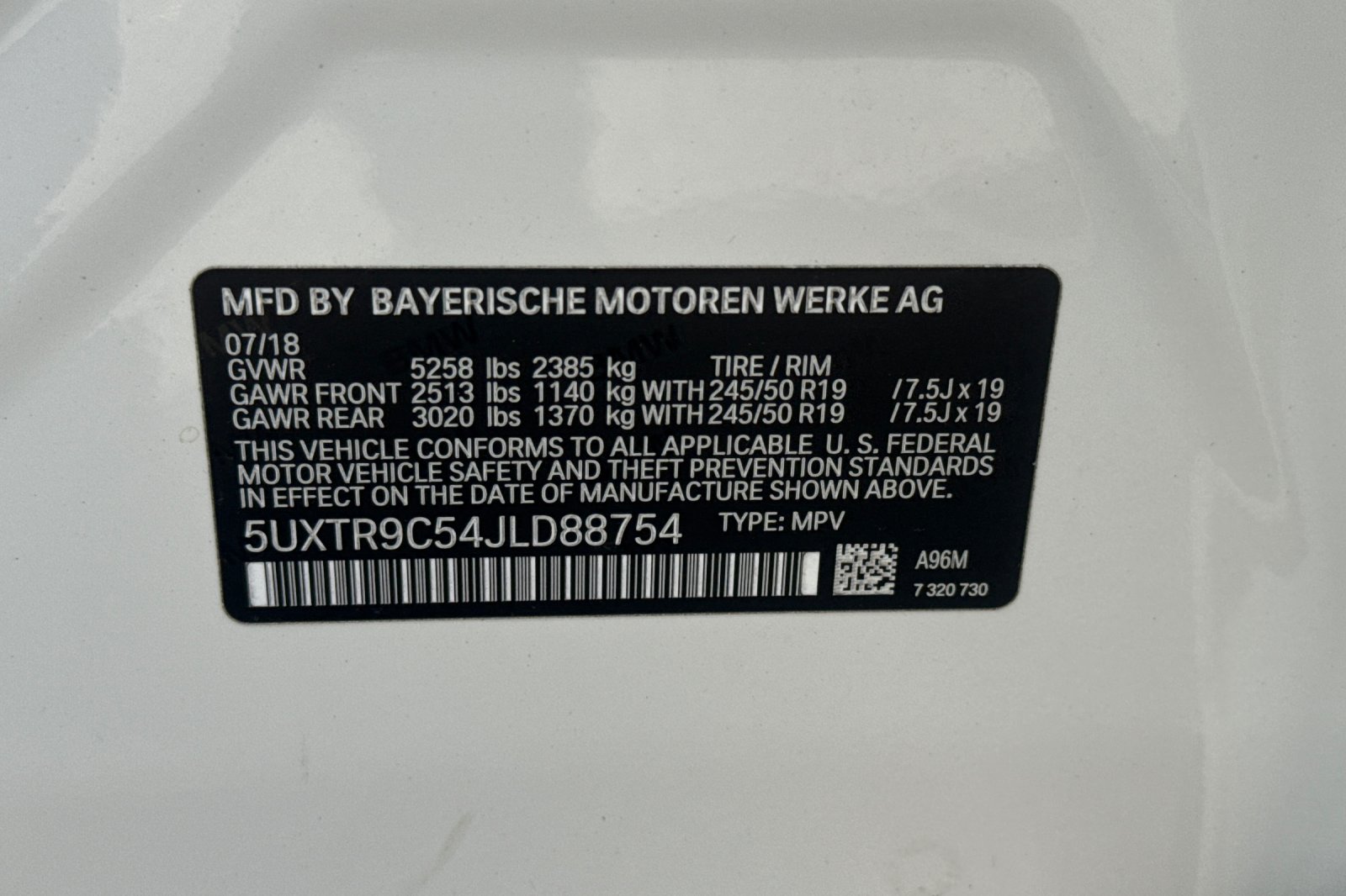 Used 2018 Mineral White Metallic BMW xDrive30i image 2