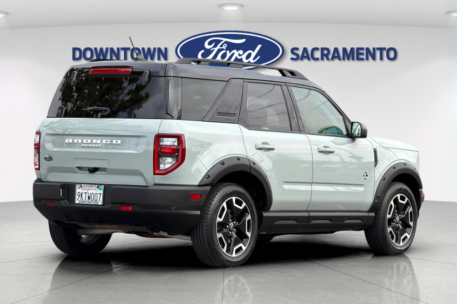 Certified Used 2024 Cactus Green / Gray Ford Outer Banks image 6