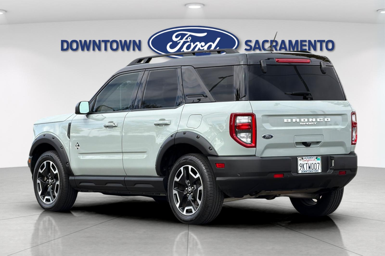 Certified Used 2024 Cactus Green / Gray Ford Outer Banks image 4