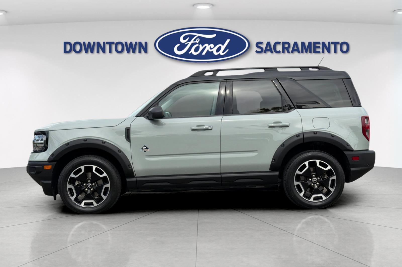 Certified Used 2024 Cactus Green / Gray Ford Outer Banks image 2