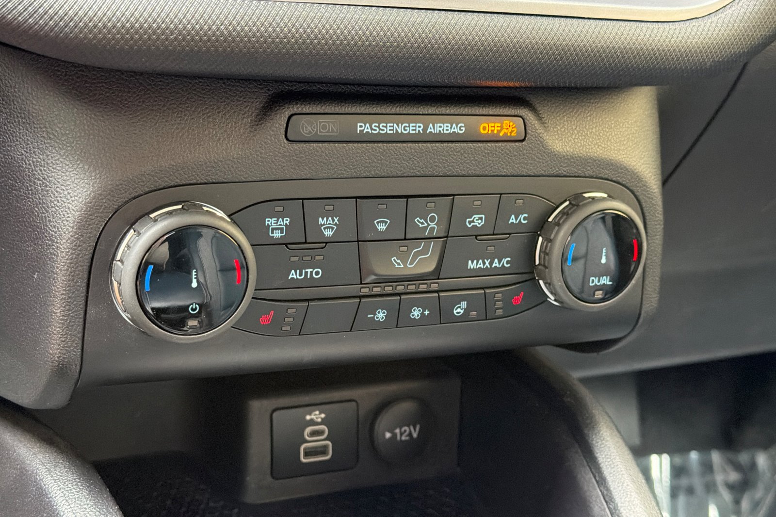 Certified Used 2024 Cactus Green / Gray Ford Outer Banks image 25