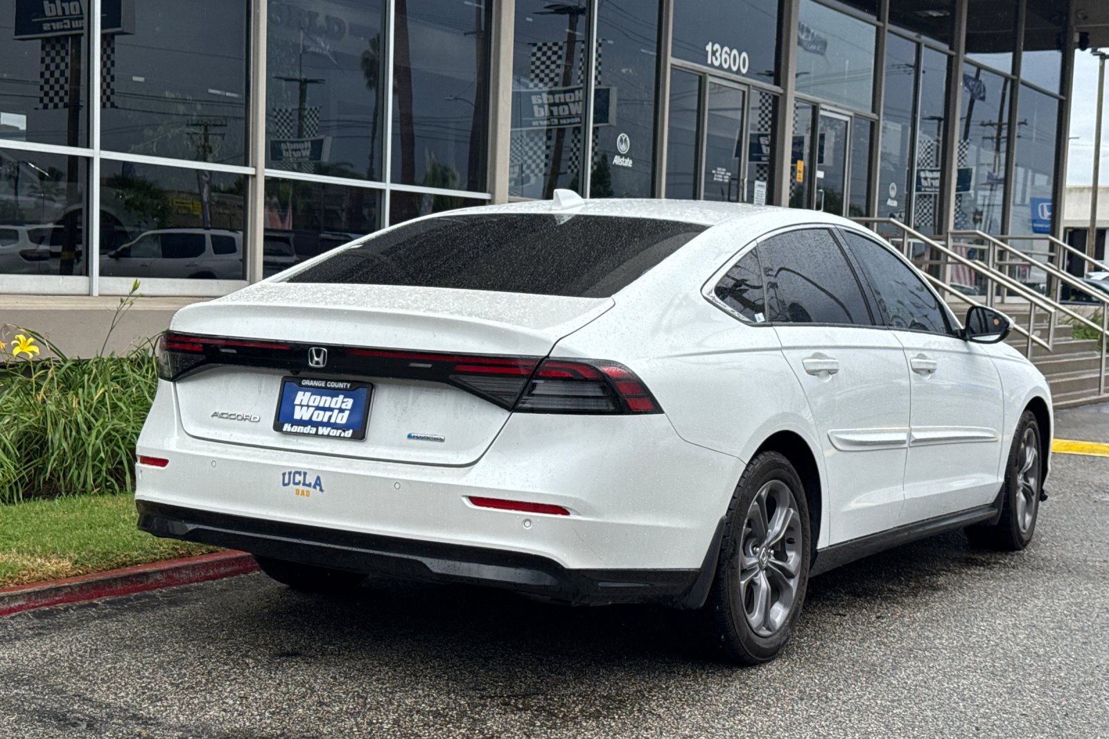 Certified Used 2023 Platinum White Pearl Honda EX-L image 5