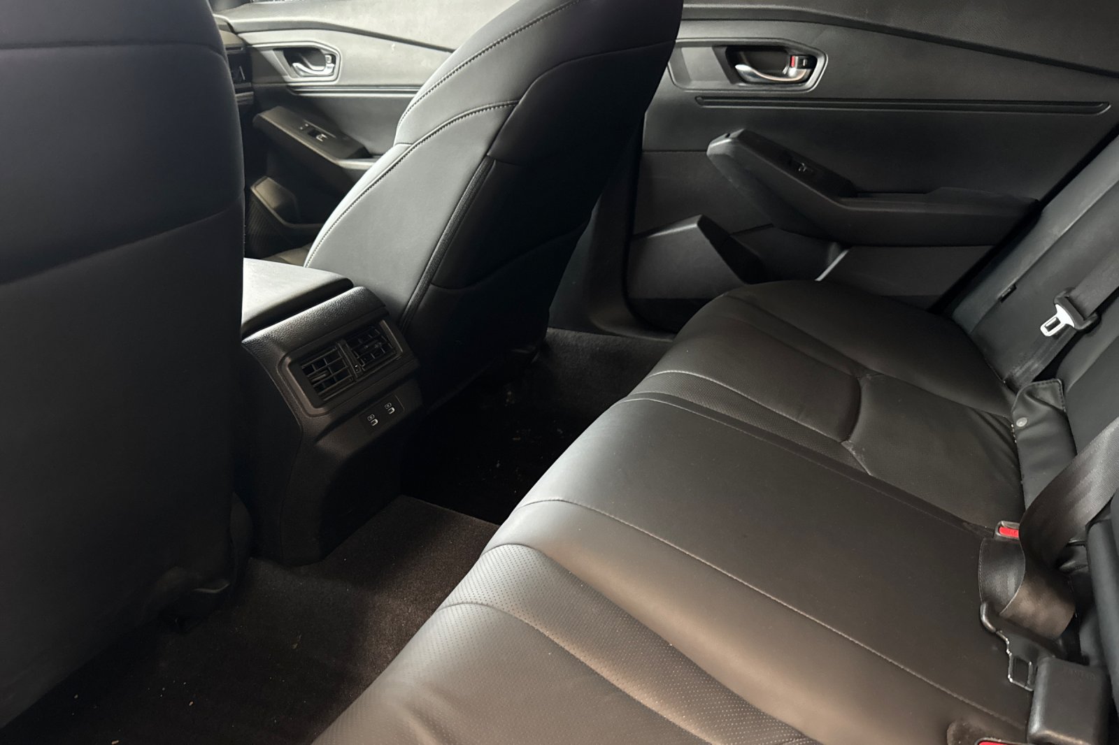 Certified Used 2023 Platinum White Pearl Honda EX-L image 8