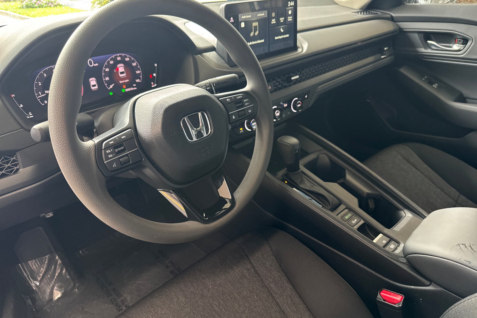 Used 2026 Solar Silver Metallic Honda SE image 7
