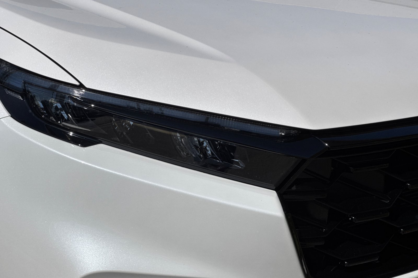 New 2027 Platinum White Pearl Honda Sport-L image 28