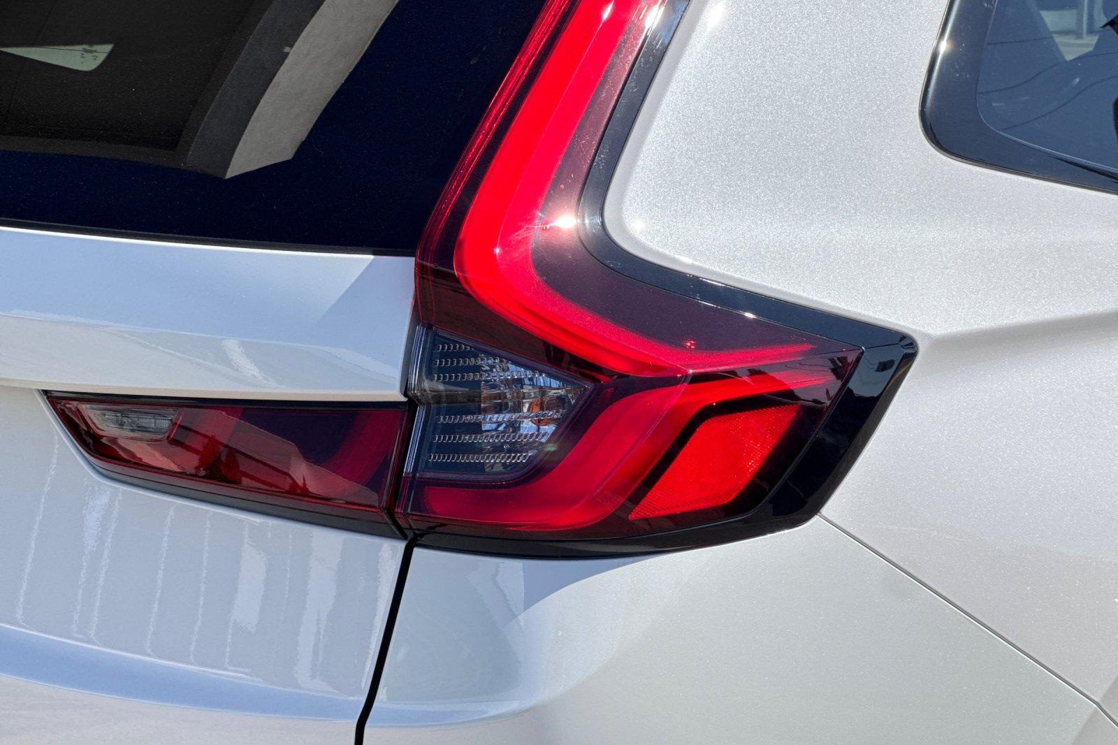 New 2027 Platinum White Pearl Honda Sport-L image 29