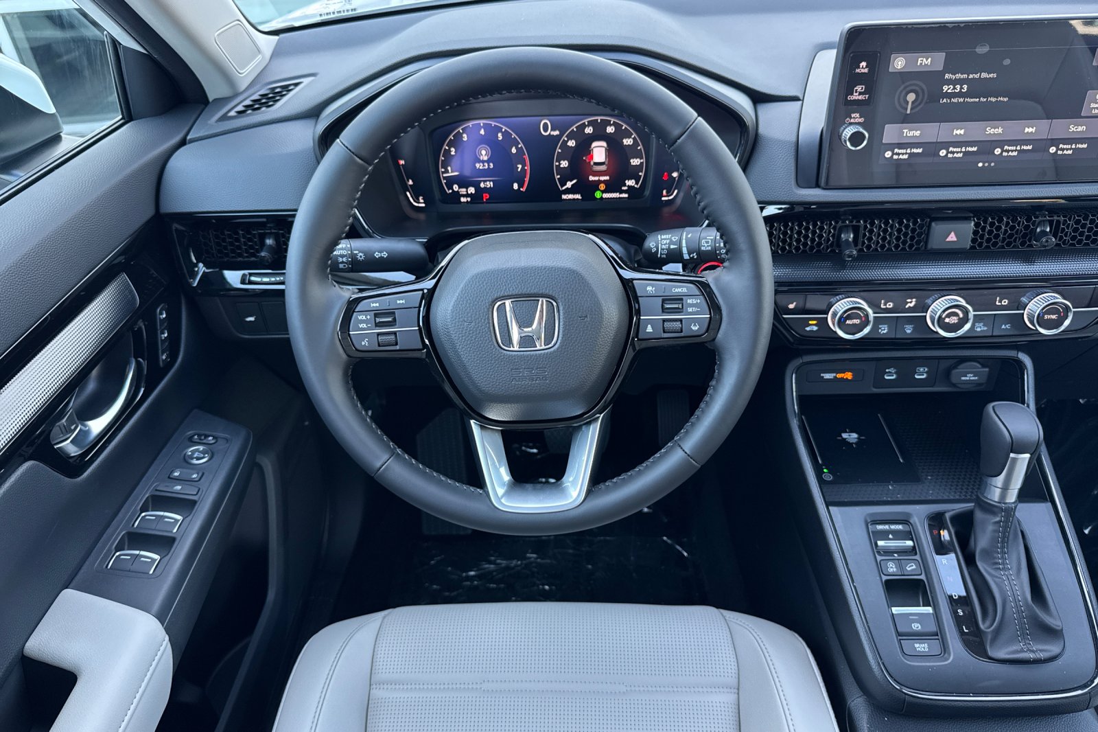 New 2027 Platinum White Pearl Honda EX-L 2WD image 13